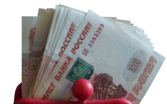 В Томской области средняя зарплата выросла на 4 тыс. рублей