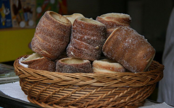 В Томске открылась первая пекарня чешской выпечки «Трдельник»